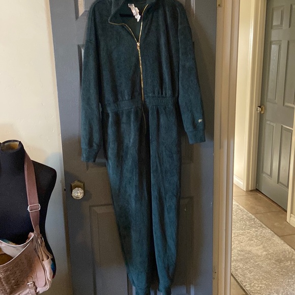 Fabletics cozy emerald green jumpsuit - Picture 4 of 6